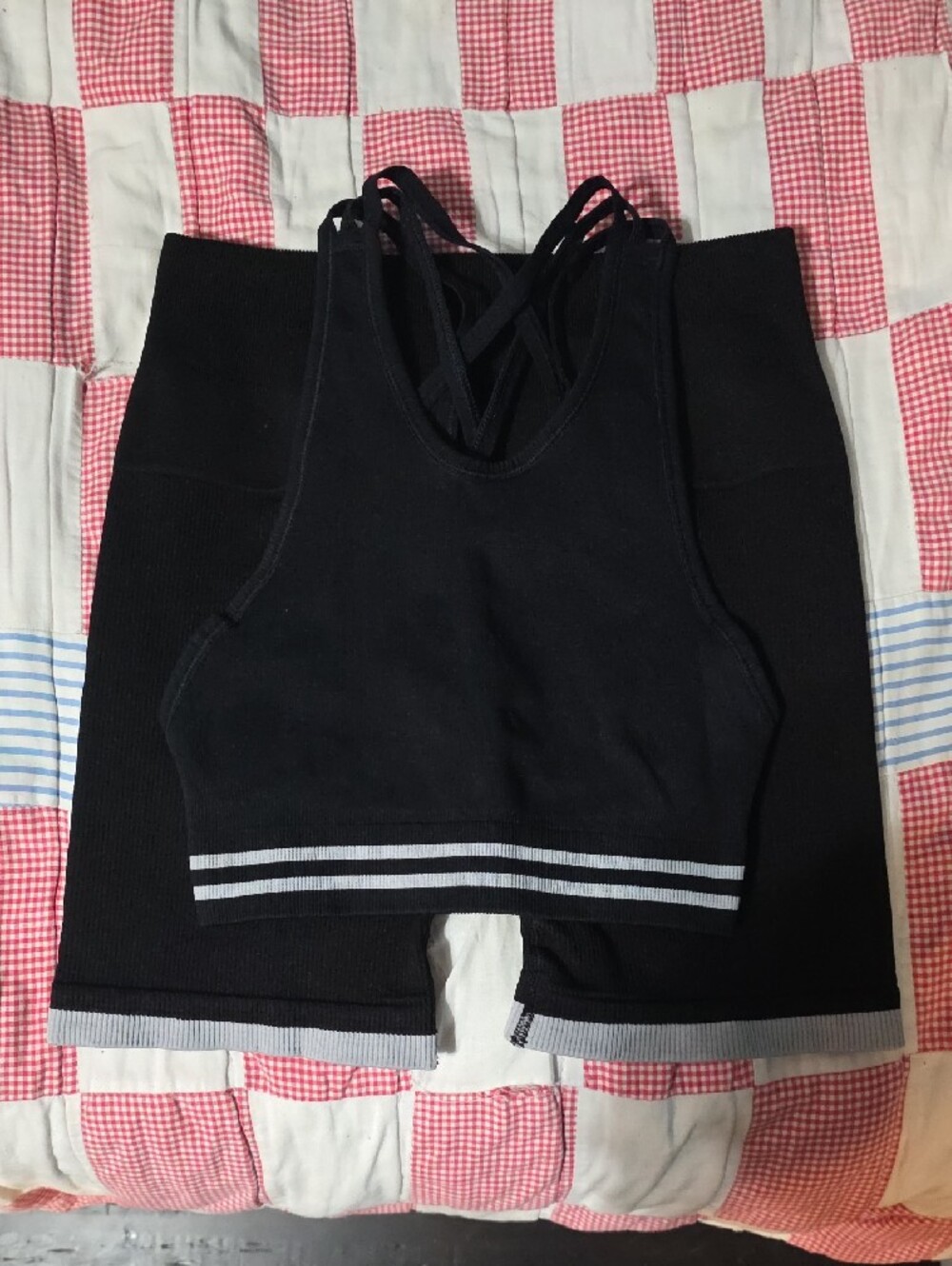 NWOT Spiritual Gangster Black Active Crop & Short Set - Picture 2 of 7
